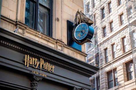 hotels near harry potter store nyc